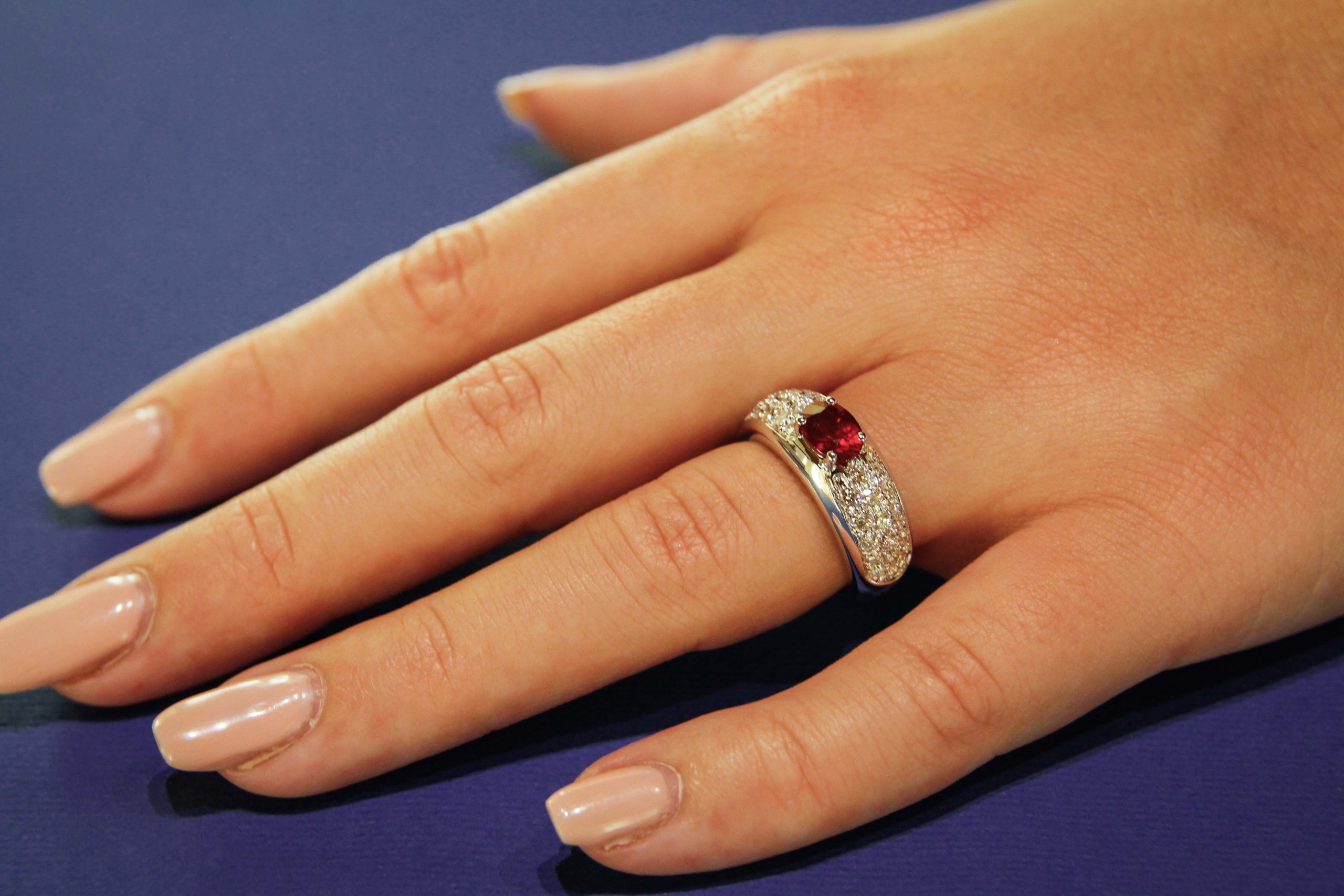 Anello Fascia Rubino e Diamanti Oro18kt Gioielleria Marchi Carlo