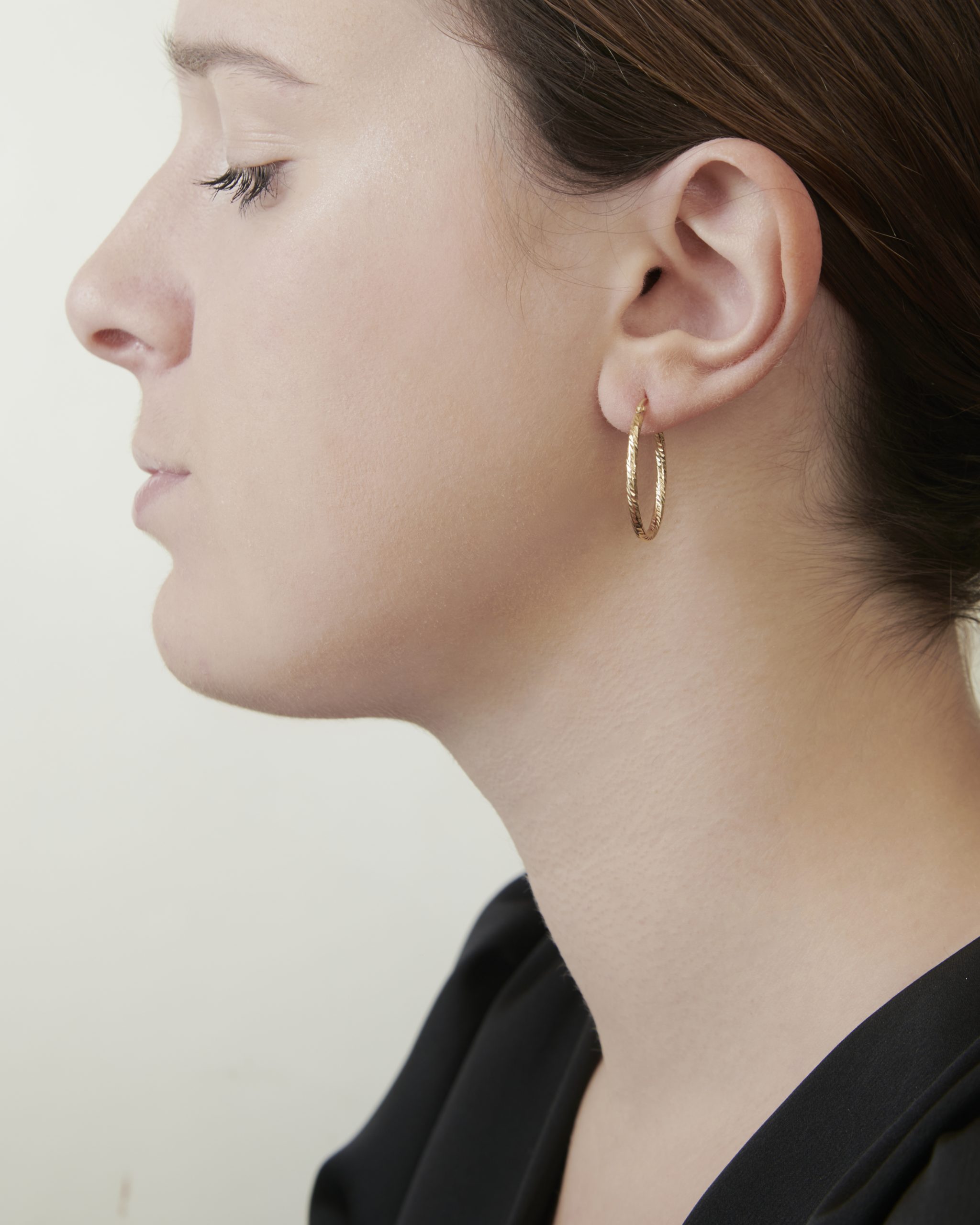 ORECCHINI A LOBO IN ORO GIALLO 18 KT 6.50 GR. OVALI A CLIPS