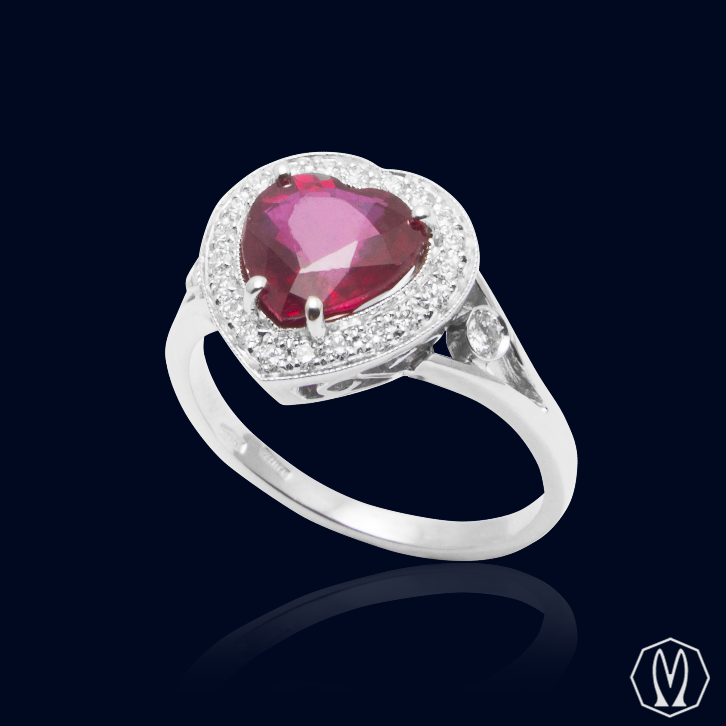 Anello Rubino a Cuore e Diamanti Oro18kt