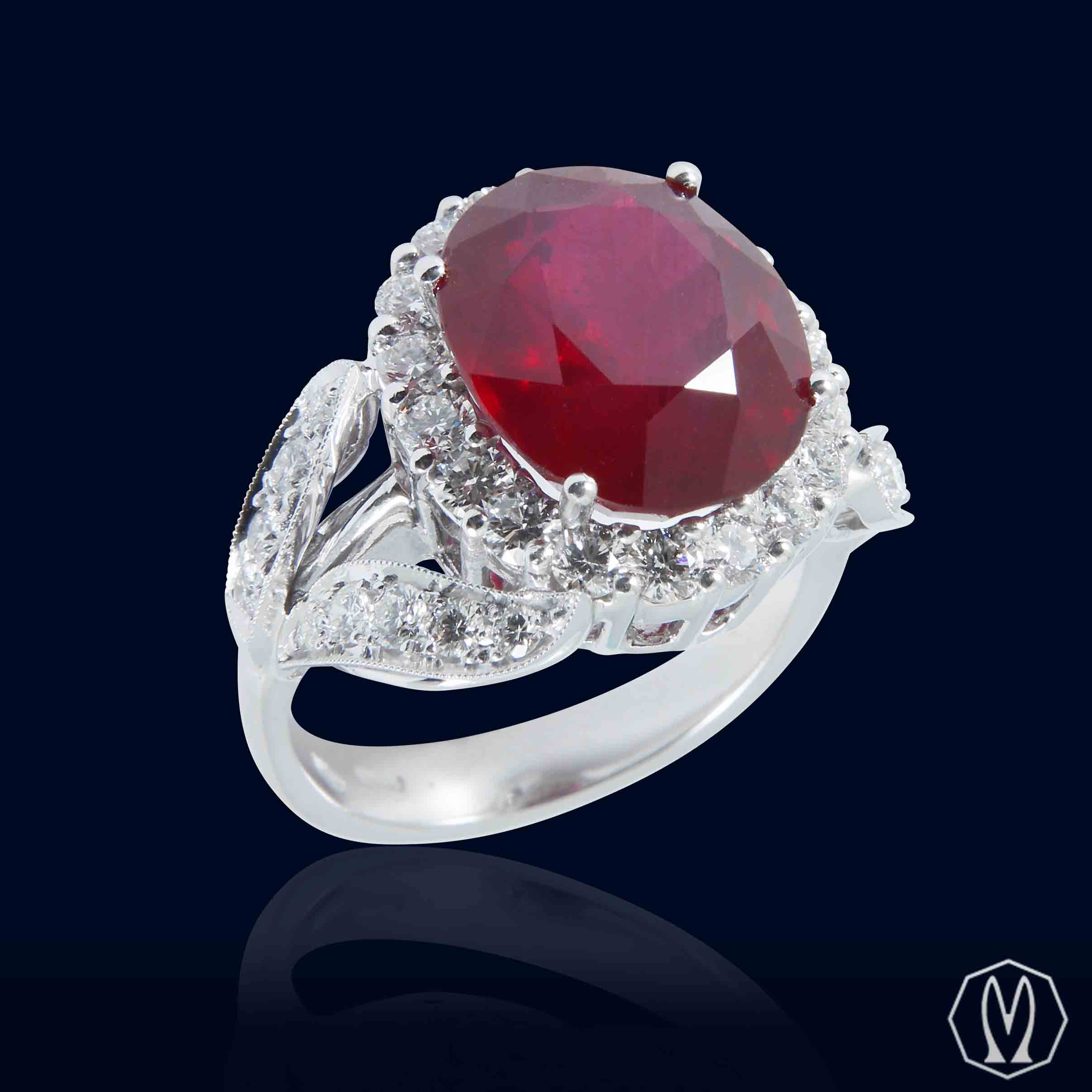 Anello Grande Rubino e Diamanti Oro18kt Gioielleria Marchi Carlo