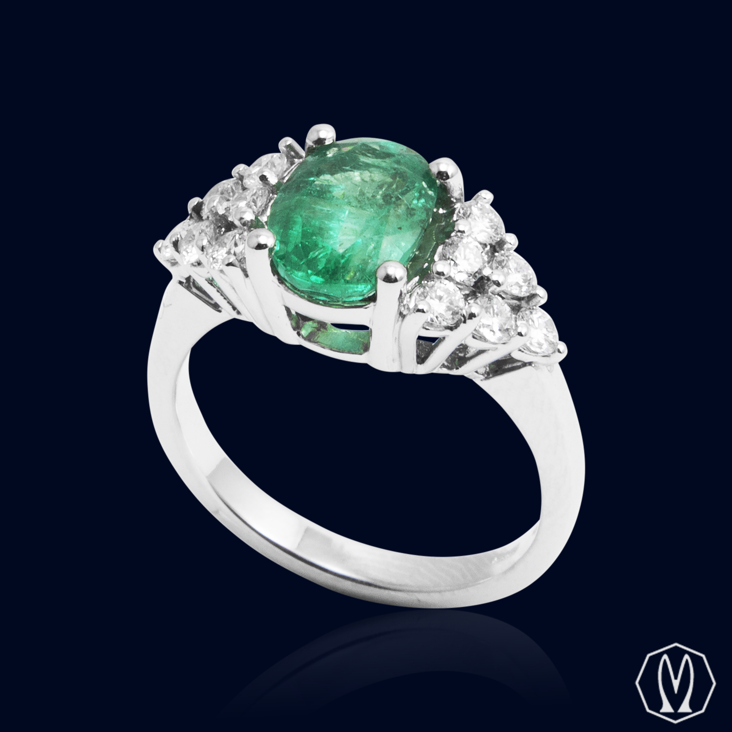 Anello Smeraldo e 12 Diamanti