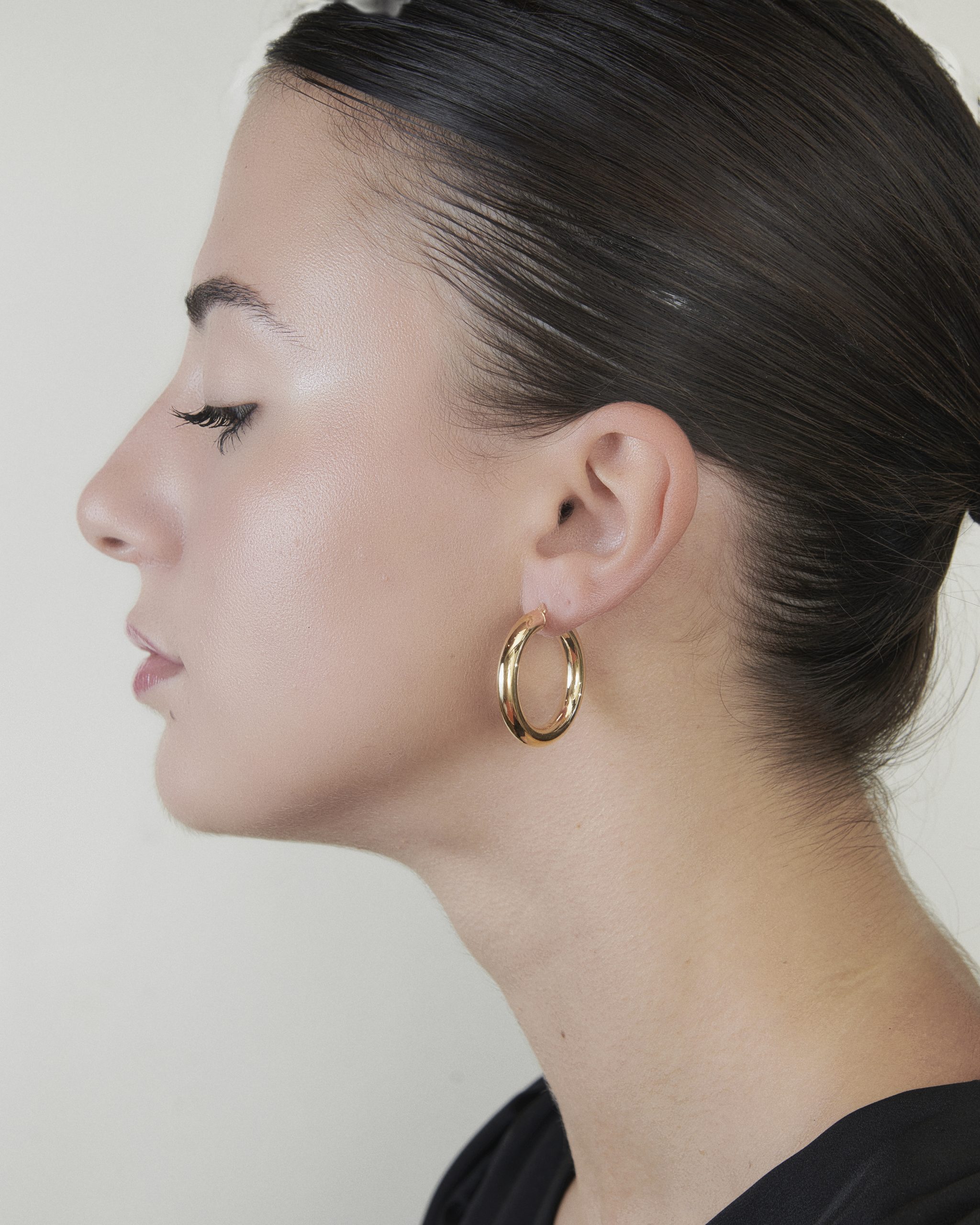 Orecchini A Cerchio Arricciati A Forma Di C Riempiti In Oro 18k: 30 Mm O 35 Mm - Italia - Foto 9