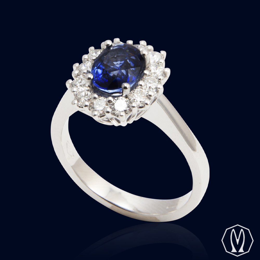 Anello Zaffiro e Diamanti in Oro18kt