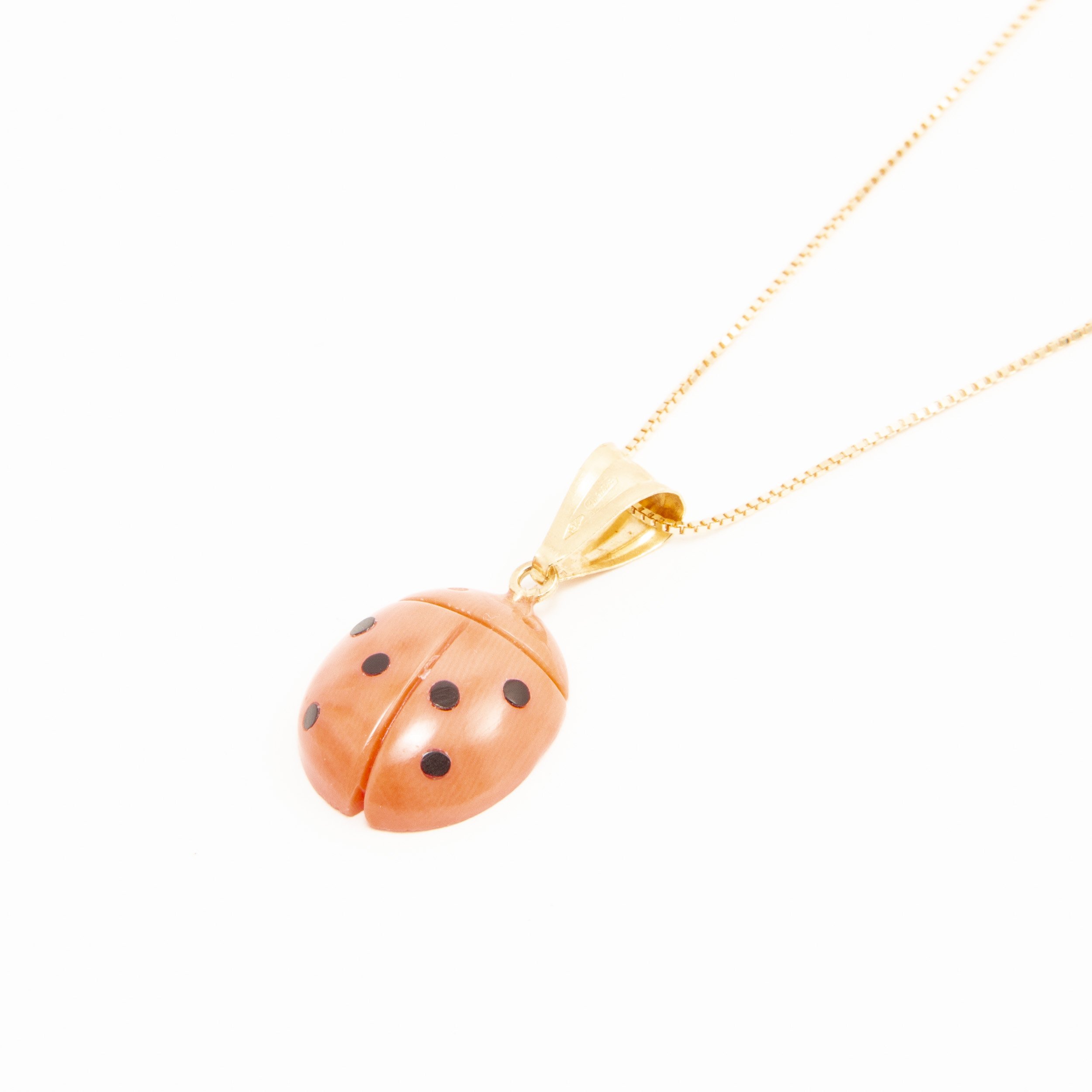 Ciondolo Coccinella in Corallo e Oro18kt