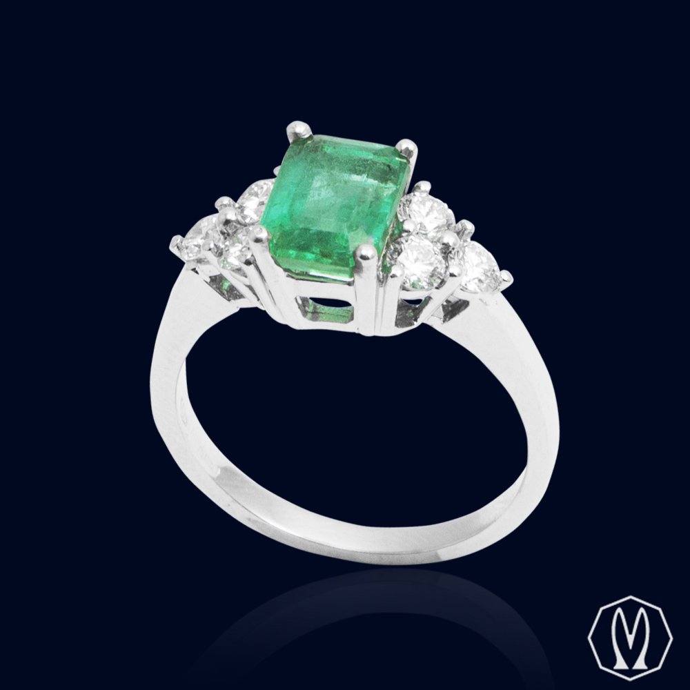 Anello Smeraldo 6 Diamanti in Oro18kt