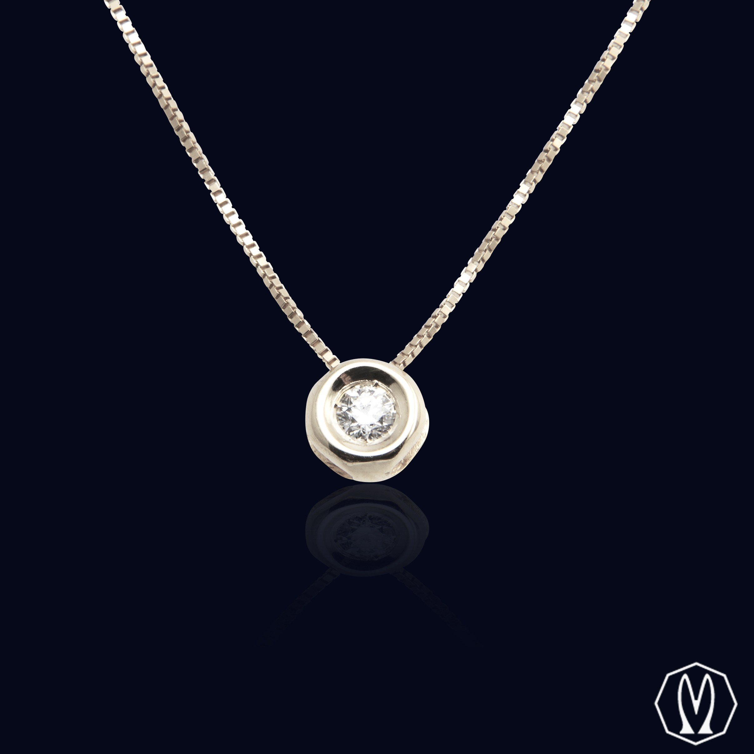 Girocollo Punto Luce Diamante Ct 0.12 Oro18kt